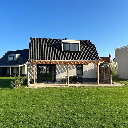 On Texel With Stunning Views Ferienhaus De Cocksdorp (Texel)